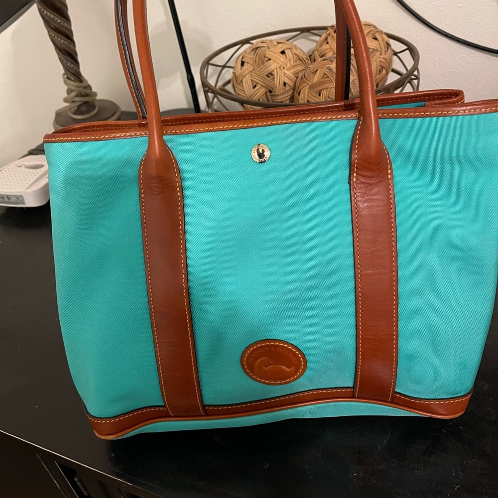 Dooney & Bourke Green shoulder tote
